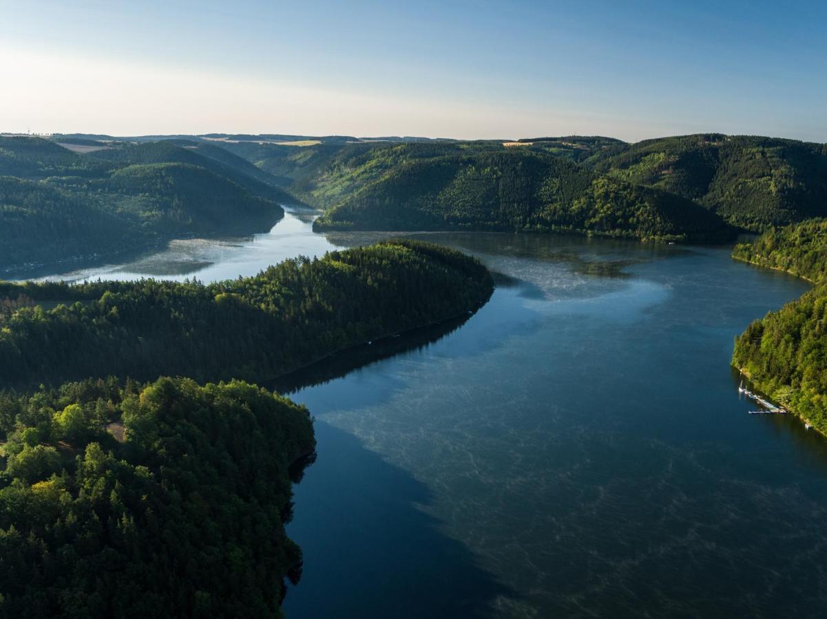 Hotel Am Schlossberg Цигенрюк Экстерьер фото